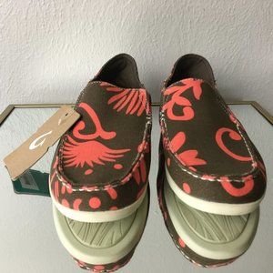 OluKai Nohea Women’s Canvas Shoes
